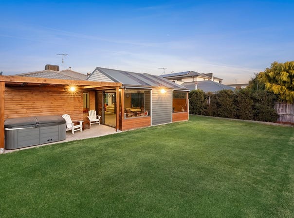 11 Curzon Drive, Ocean Grove, Vic 3226