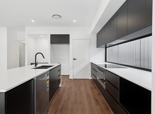 11 Hakea Avenue, Oakden, SA 5086