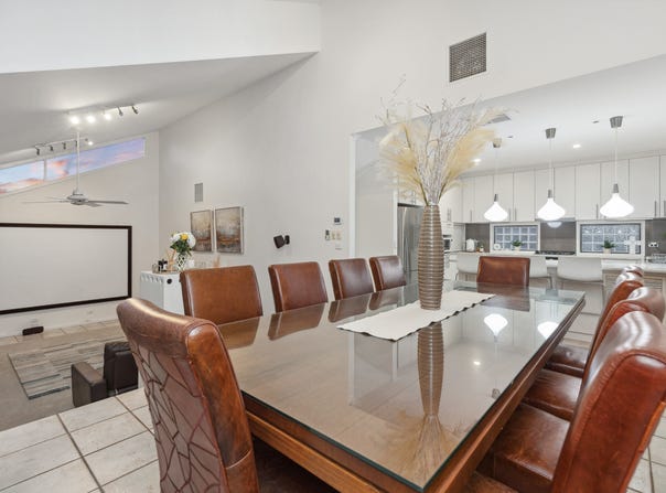 10 Keane Place, Kooringal, NSW 2650