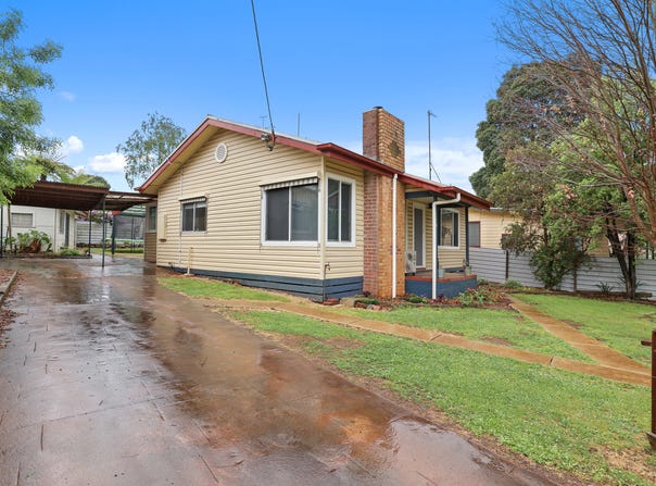 9 Bazley Street, Leongatha, Vic 3953