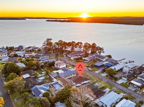 13 Montrose Street, Mannering Park, NSW 2259