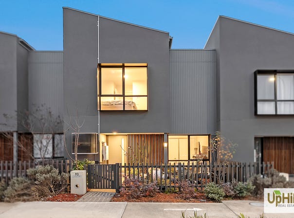 93 HAYTON PARK BOULEVARD, Cranbourne West, Vic 3977