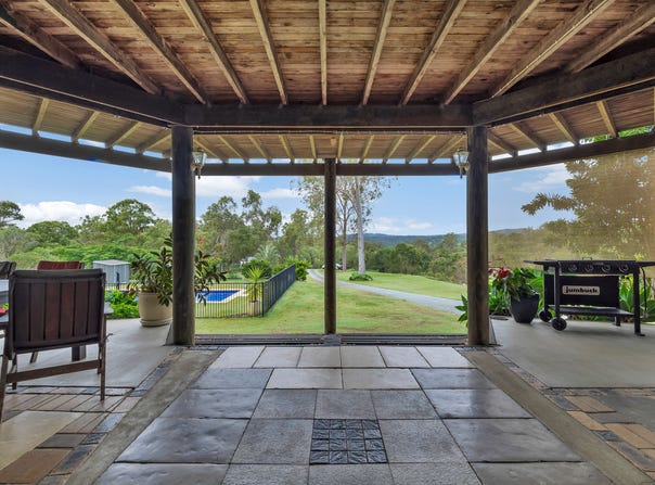 5 Christine Drive, Eatons Hill, Qld 4037