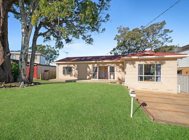 18 Mermaid Crescent, Port Macquarie, NSW 2444
