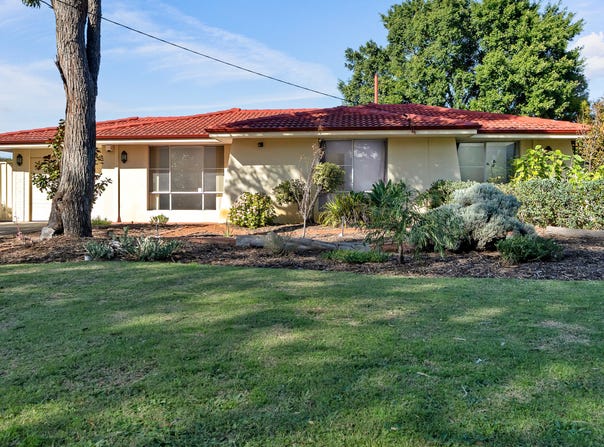 28 Windsor Drive, Gosnells, WA 6110