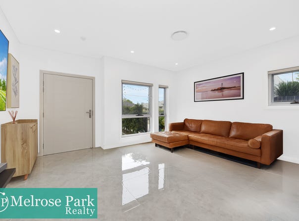 1/2A Rupert Street, Mount Colah, NSW 2079