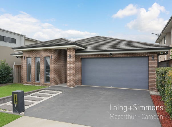 9 Kerilliau Street, Gledswood Hills, NSW 2557