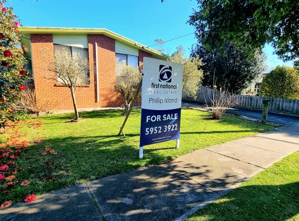 6 Shamrock Avenue, Cowes, Vic 3922