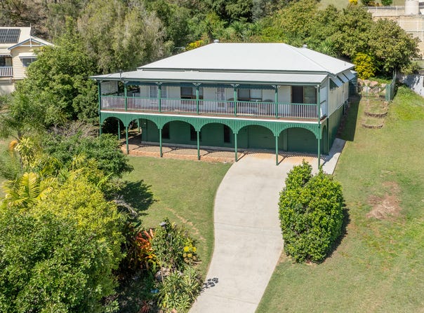 10 Earls Court, Telina, Qld 4680