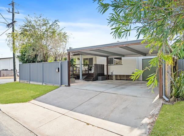 16 Warner Street, Manunda, Qld 4870