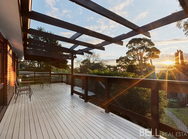 17 Gordon Avenue, Montrose, Vic 3765