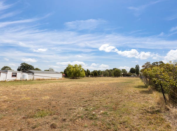 16 Bond Street, Ross, Tas 7209
