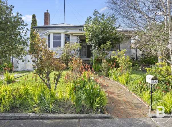 2A Howard Street, Soldiers Hill, Vic 3350