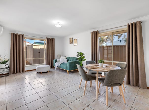 4 Spaxton Crescent, Craigmore, SA 5114