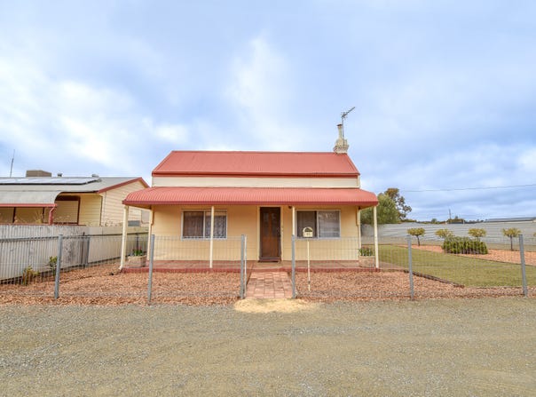 11 Boucaut Rd, Jamestown, SA 5491
