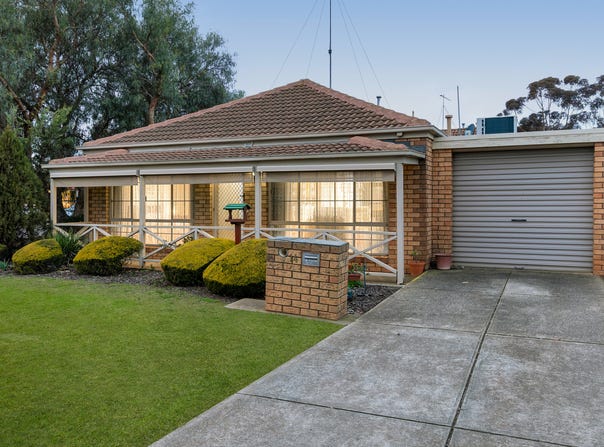 14 Cain Street, Darley, Vic 3340