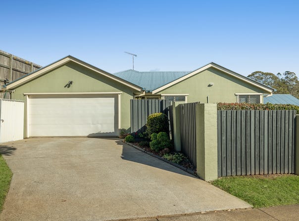 2/86A Hogg Street, Rockville, Qld 4350