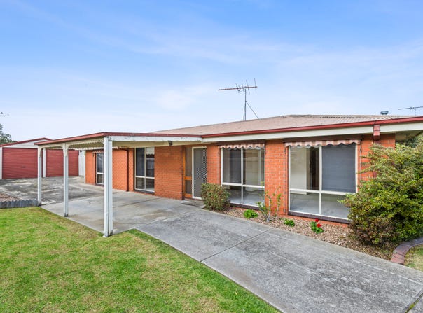 2 Kossecks Place, Belmont, Vic 3216