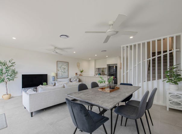 27/35 Grant Avenue, Hope Island, Qld 4212