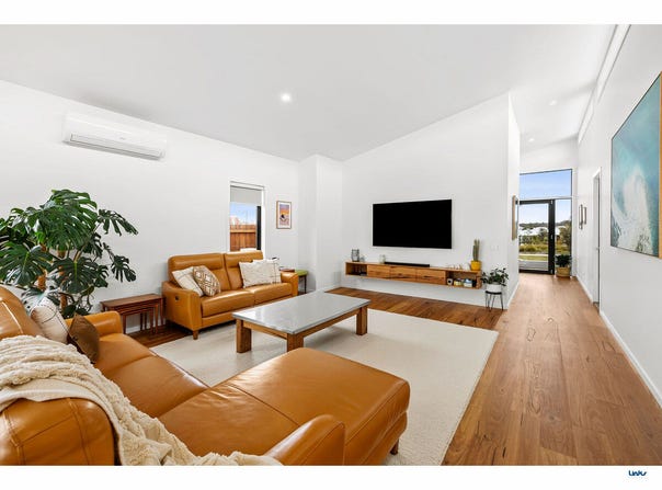 15 Harcombe Crescent, Torquay, Vic 3228