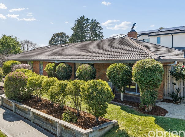 7 Chirnside Road, Berwick, Vic 3806