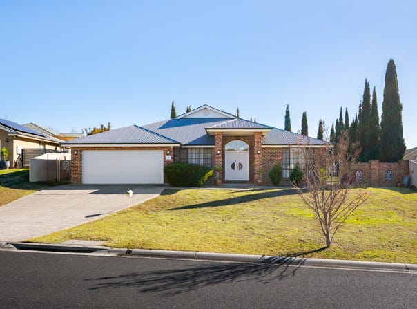 16 O'Reilly Place, Llanarth, NSW 2795