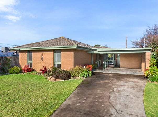 2 Moulamein Court, Hamlyn Heights, Vic 3215