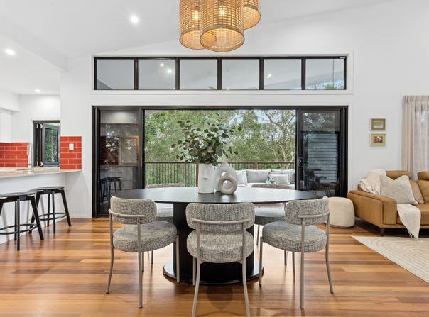 15 Eveleigh Street, Arana Hills, Qld 4054