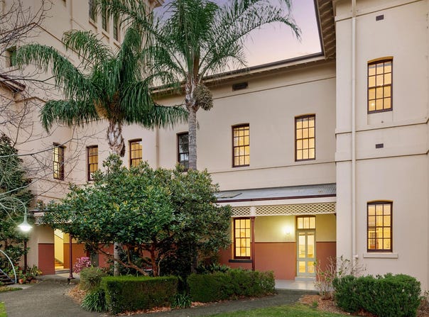 121 Wiltshire Drive, Kew, Vic 3101