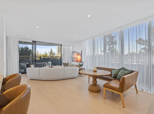 107/180 Marine Parade, Labrador, Qld 4215