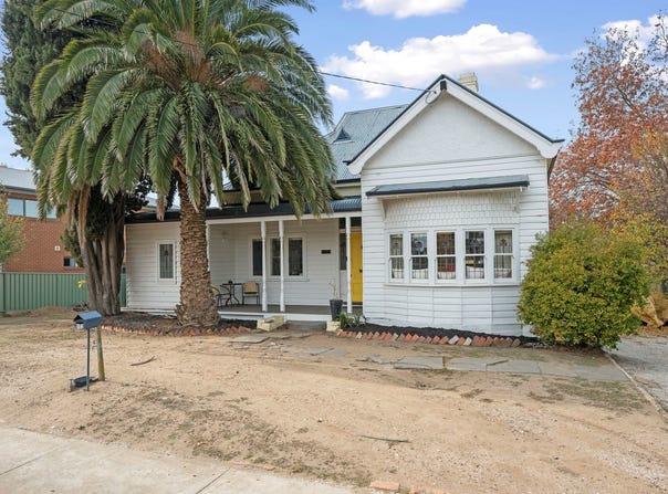 103 Carpenter Street, Quarry Hill, Vic 3550
