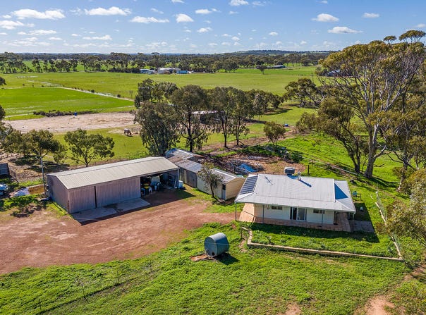 267 Long Street, Moora, WA 6510