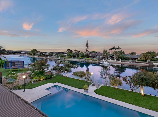 240 Mallawa Drive, Palm Beach, Qld 4221