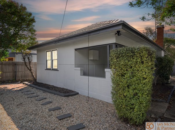12 Lowe Street, Queanbeyan, NSW 2620