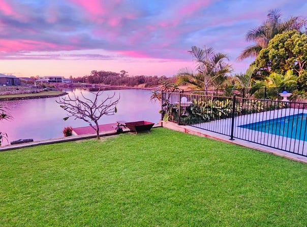 9 Mermaid Court, Eli Waters, Qld 4655