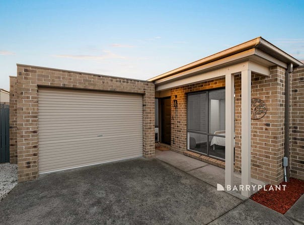 4/7 Wood Street, Mornington, Vic 3931