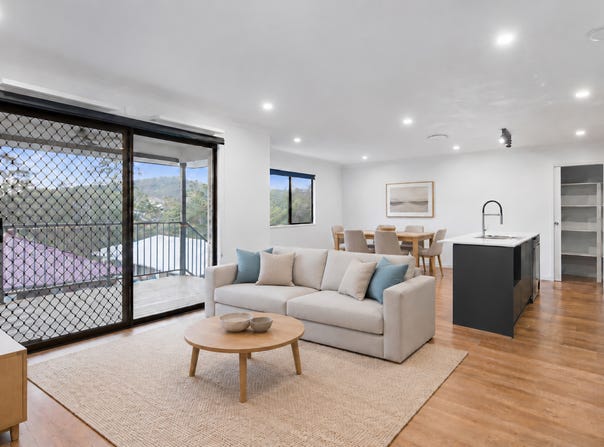 27 Solar Circuit, Spring Mountain, Qld 4300