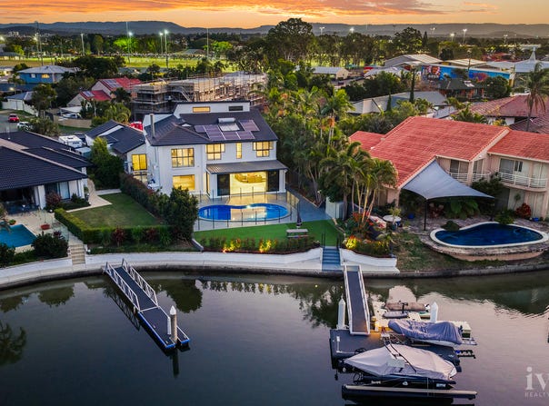 7 Kavieng Crescent, Runaway Bay, Qld 4216