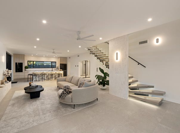 12 Mawarra Street, Buddina, Qld 4575