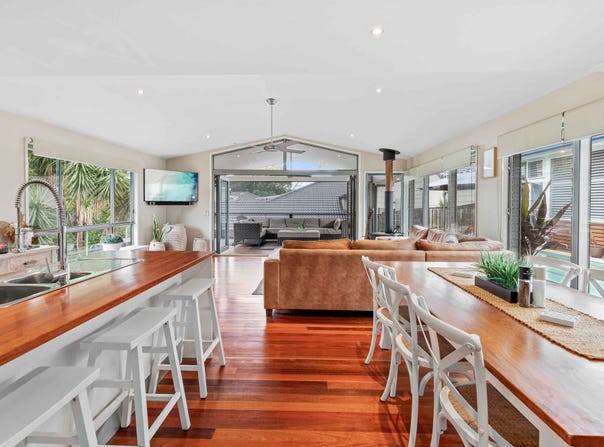 15 Wyangan Valley Way, Mudgeeraba, Qld 4213