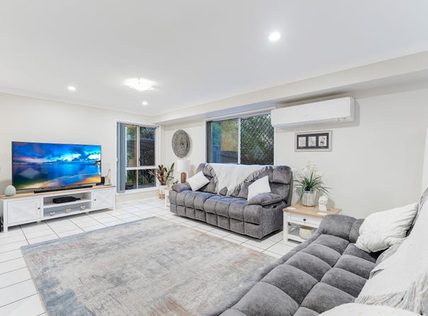 6 Kanangra Place, Parkinson, Qld 4115