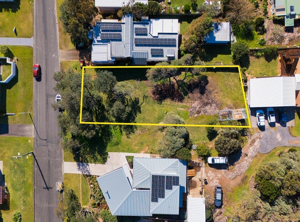8 Coryule Street, Boat Harbour, NSW 2316