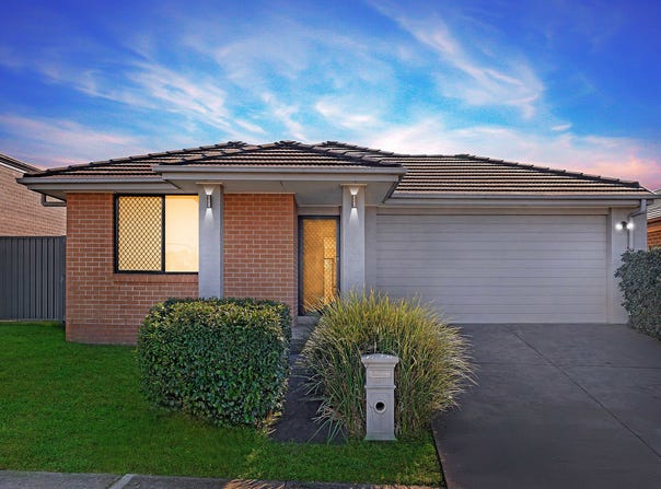 34 Montague Drive, Jordan Springs, NSW 2747