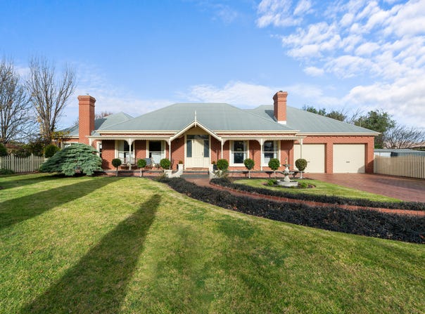 17 VALETTA STREET, Sale, Vic 3850