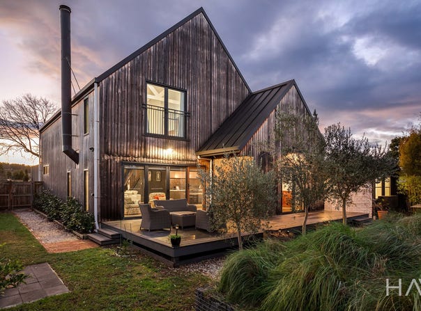325 Gravelly Beach Road, Gravelly Beach, Tas 7276