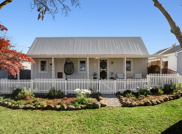 17 Unwin Street, Millthorpe, NSW 2798