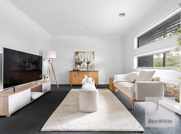 28 Greenhaven Gardens, South Morang, Vic 3752