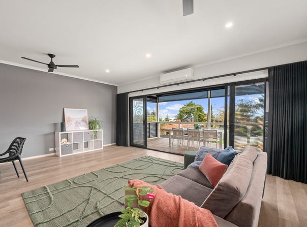 10 Roy Terrace, Christies Beach, SA 5165