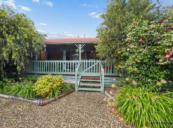 5 Tuohy Court, Eildon, Vic 3713