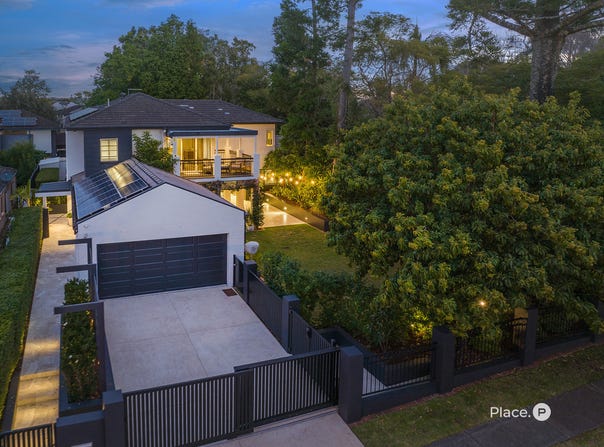 85 McIlwraith Avenue, Norman Park, Qld 4170